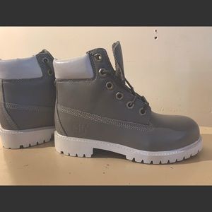 Gray & white Tim’s